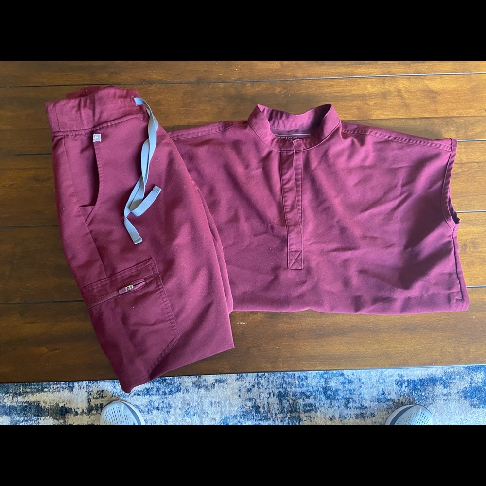 Burgundy FIGS set